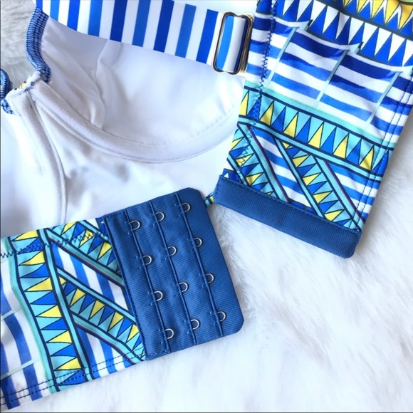 NEW Camilla Book a Shade Bustier Bikini - Picture 6 of 7